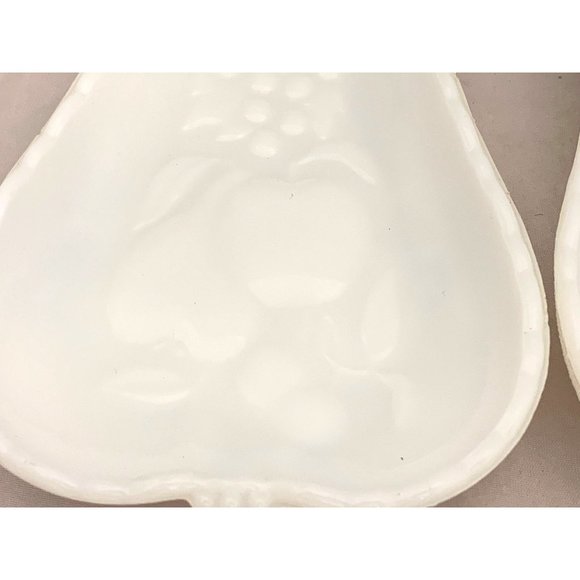 Hazel Atlas Milk Glass - Blossom Pattern - 2 Relish Trays - Pear Shaped - Picture 3 of 8